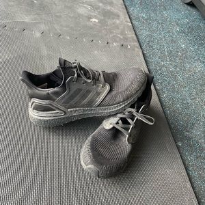 Adidas Ultrboost All Black - Near new